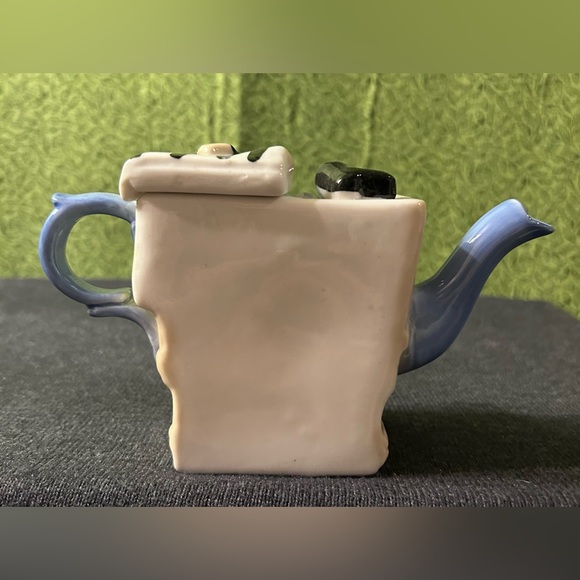 Tag Sale Design Tea Pot New In Box - Picture 3 of 10